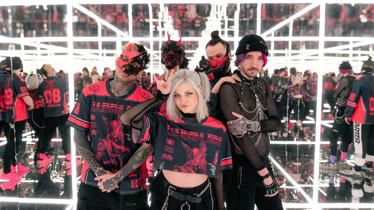 AKUMA SIX
